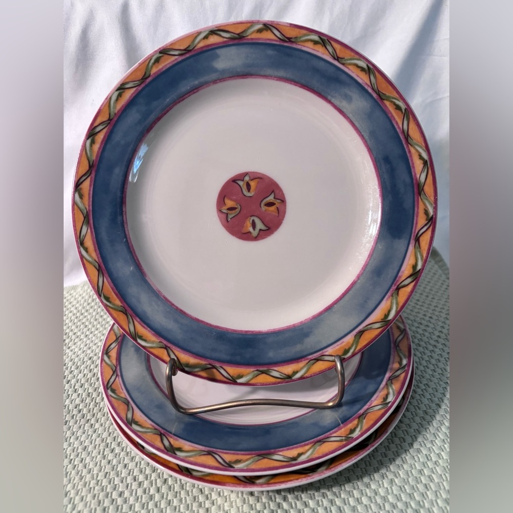 3- PTS International Interiors Acanthus Salad/Dessert Plates Blue Rust Cream